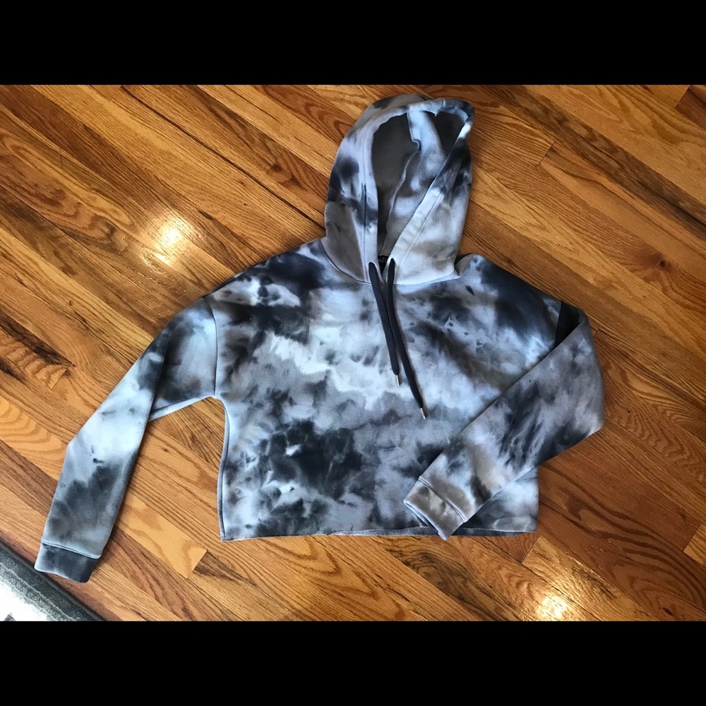 Rue21 women’s small tie dye crop sweatshirt